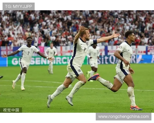 在开云足球官网上学习足球技巧和战术分析提升你的足球水平和比赛经验